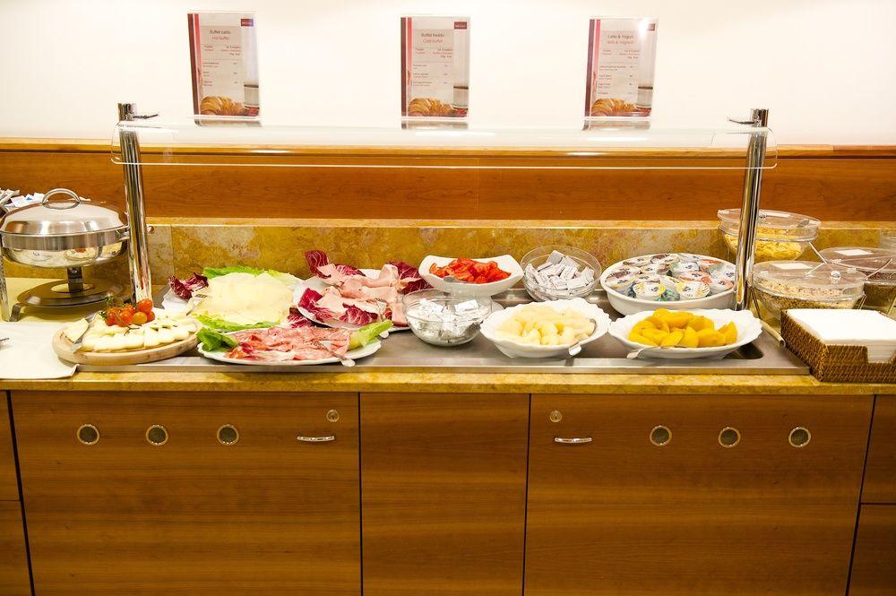Four Points By Sheraton Siena Esterno foto