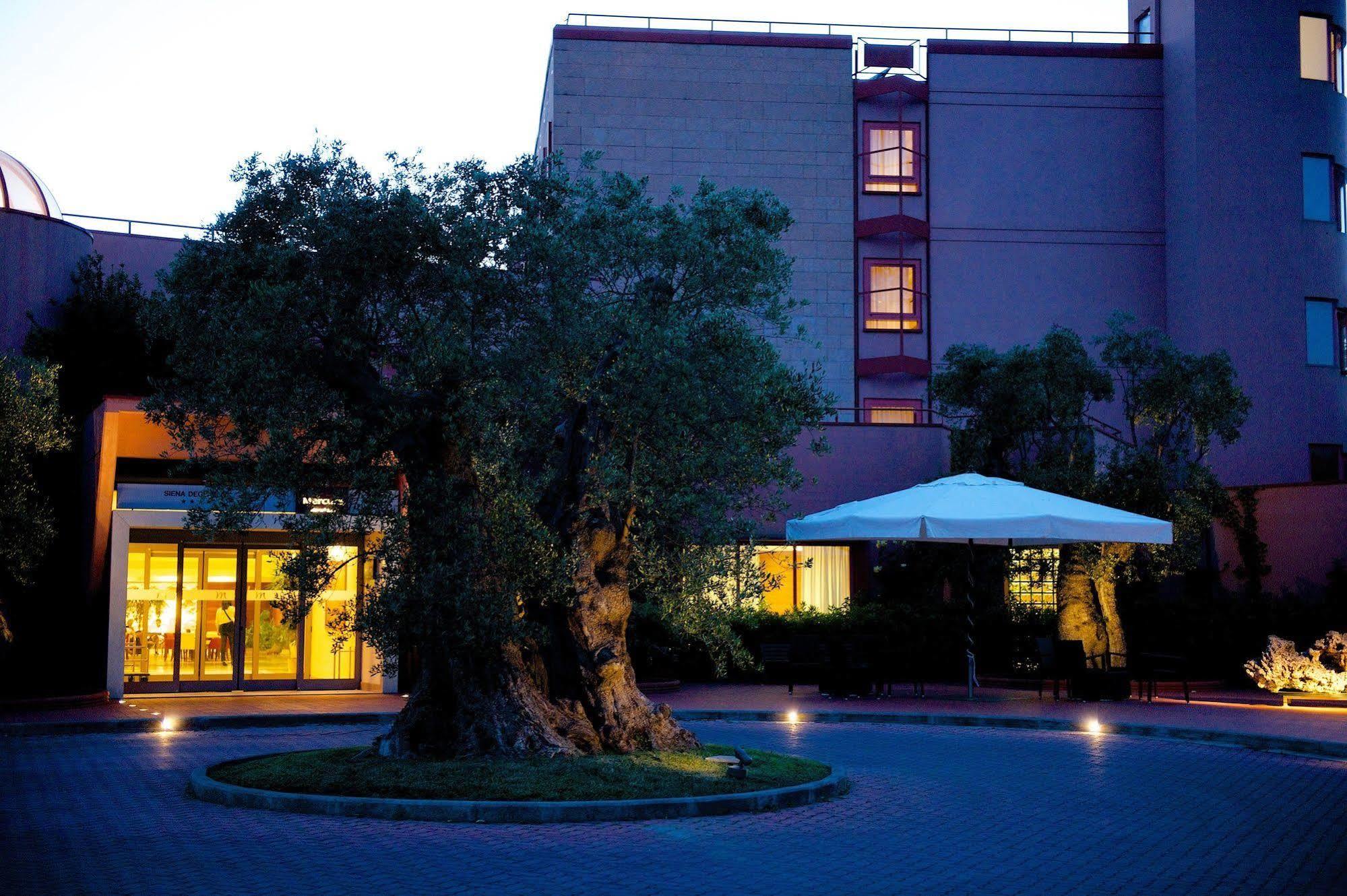 Four Points By Sheraton Siena Esterno foto