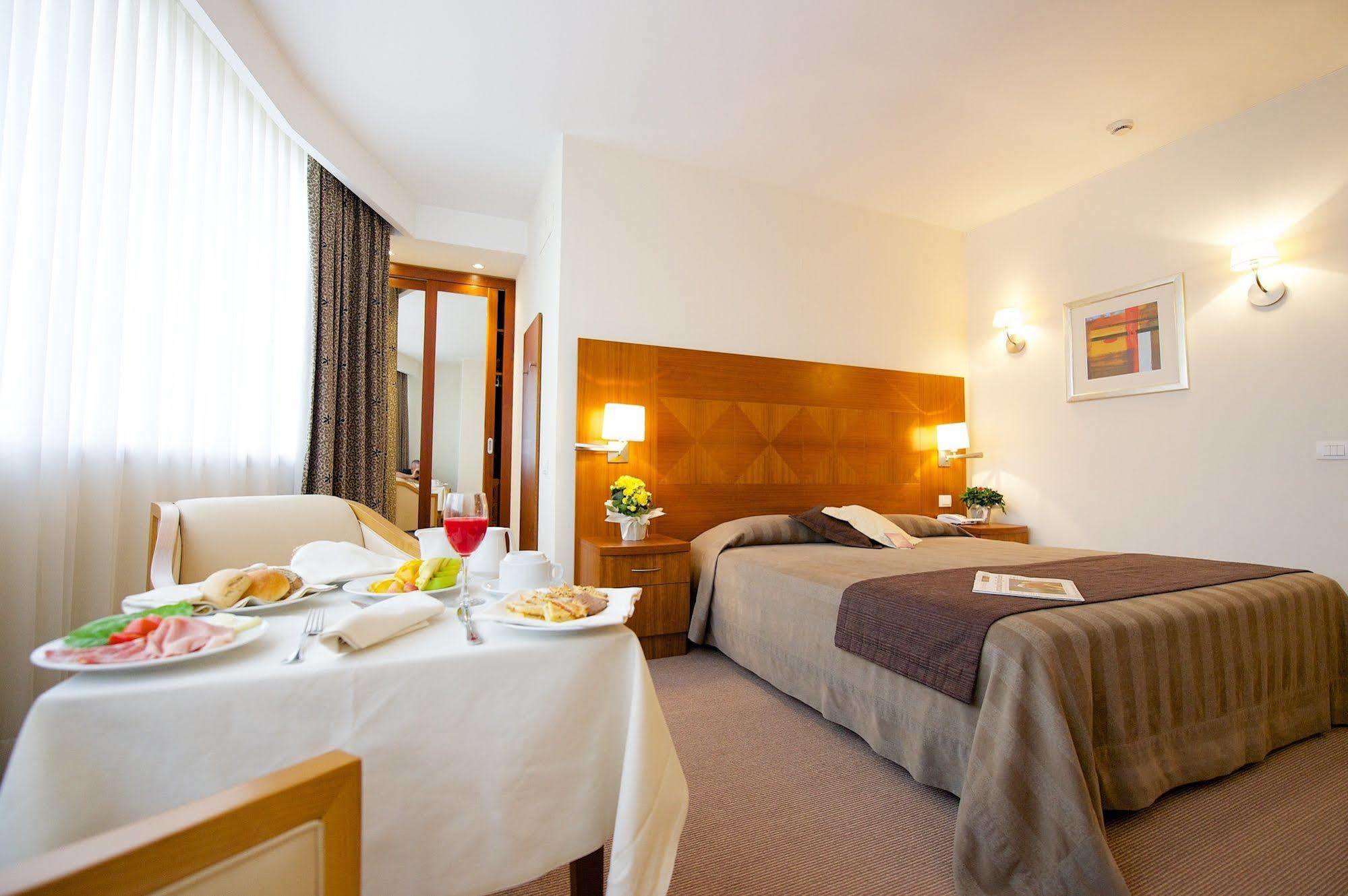 Four Points By Sheraton Siena Esterno foto