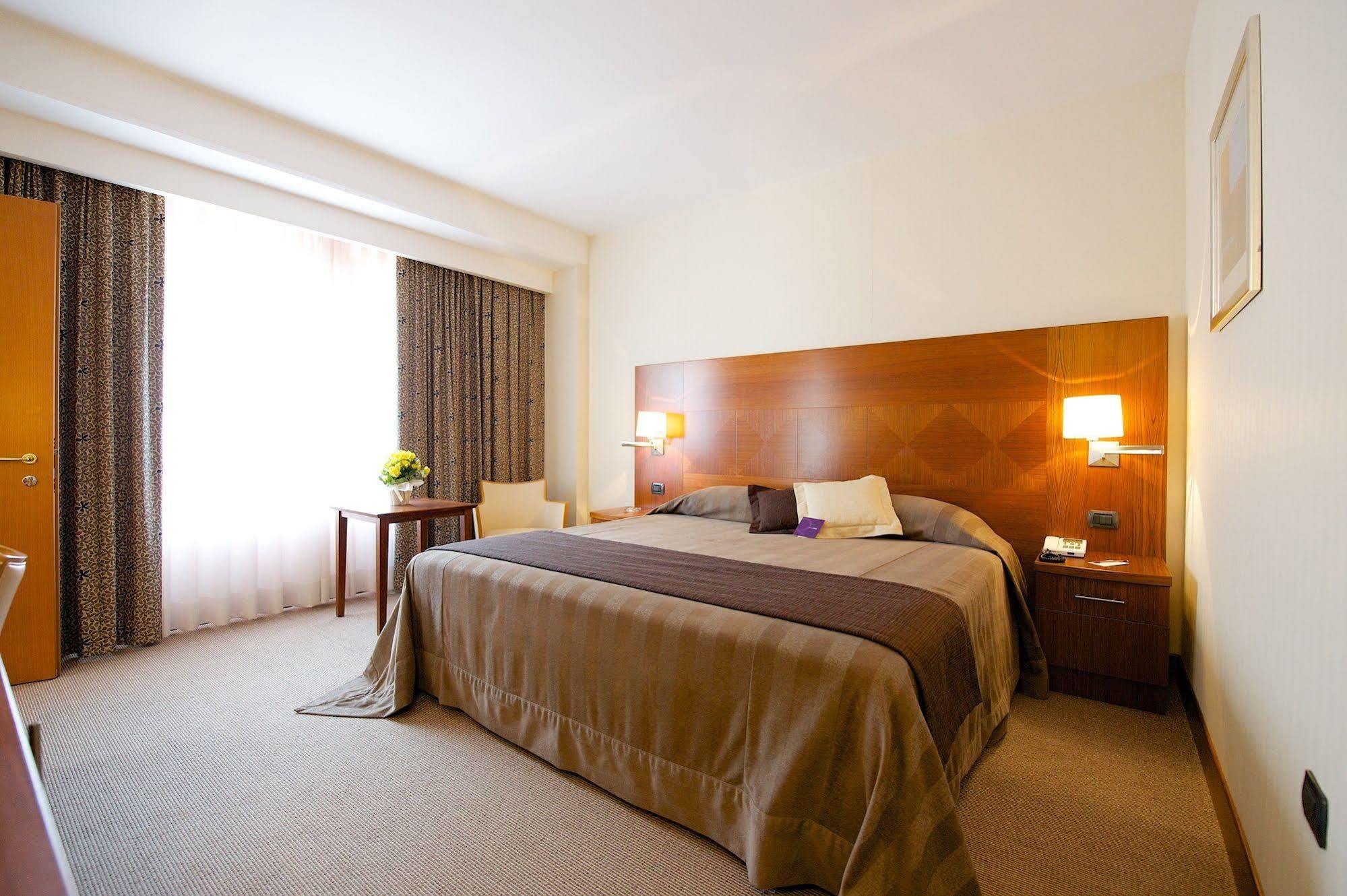 Four Points By Sheraton Siena Esterno foto